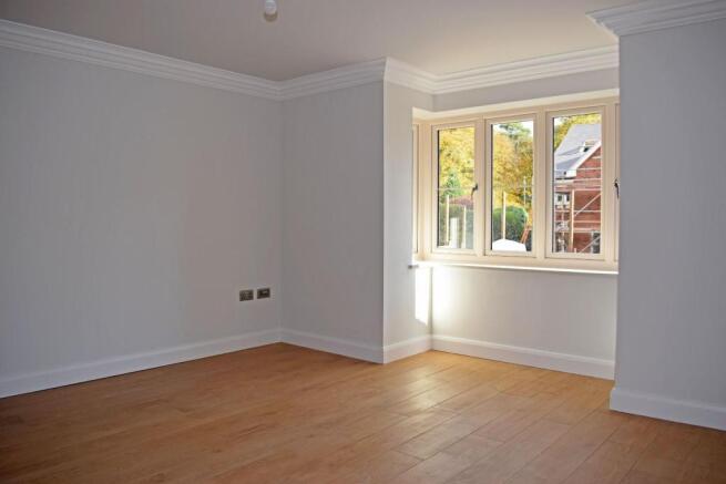 P3 57a Twatling Road, dining.jpg