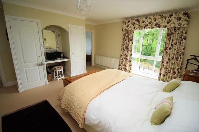 Bedroom 1 - image 2