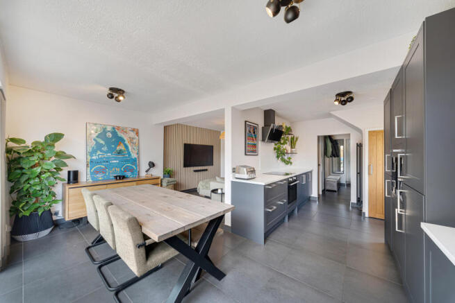 181 CROMWELL ROAD-49.jpg