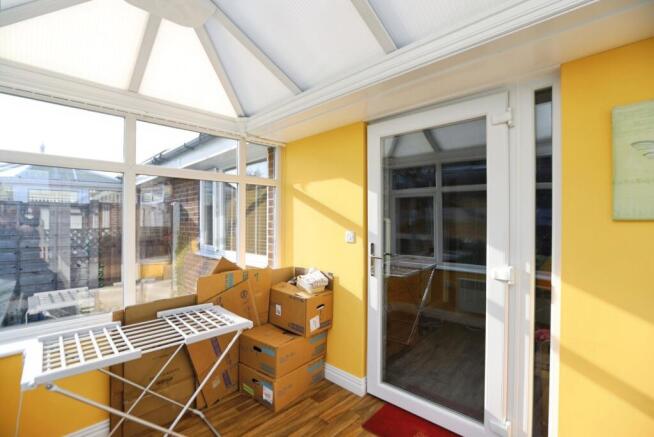 2 bed Bungalow for sale Image 11