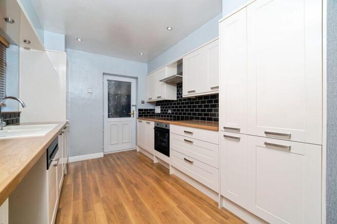Kitchen pic 1
