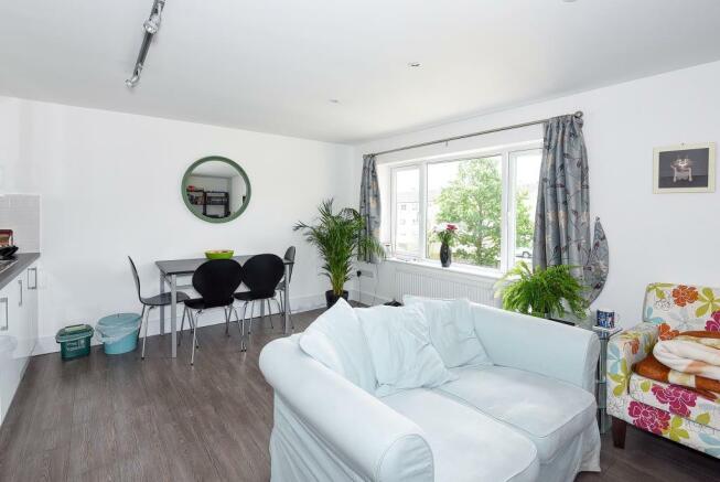 Living Room/Dining Area
