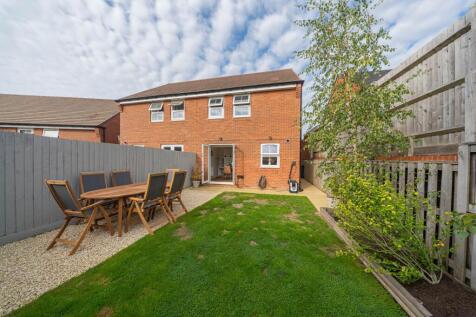 Massey Way, Haywards Heath, RH16