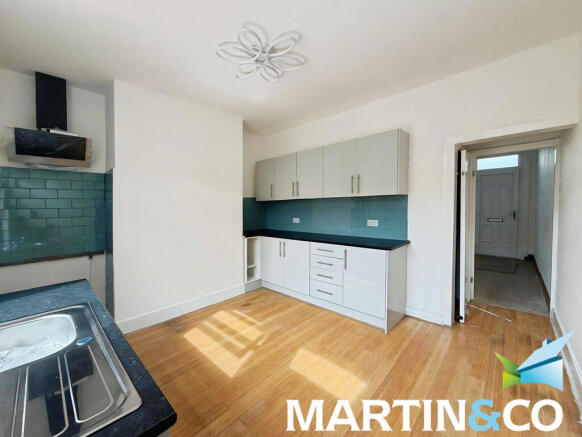 2 bed Terraced for sale Image 6