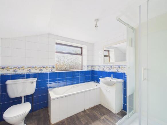 3 bed Terraced for sale Image 9