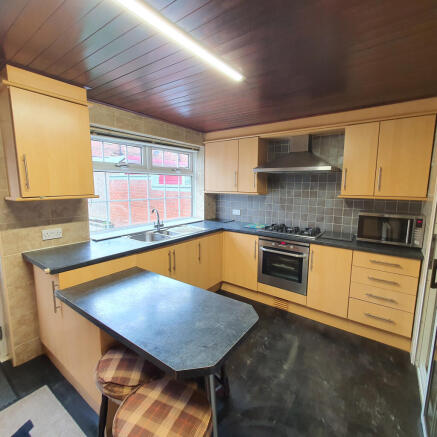 3 bed Detached to rent Image 7