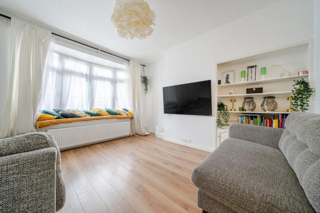 1376885-4-690dfa0...