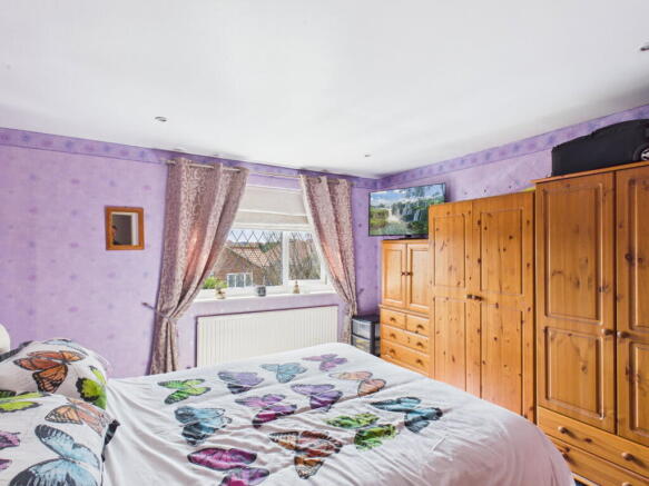 5 bed Detached for sale Image 10