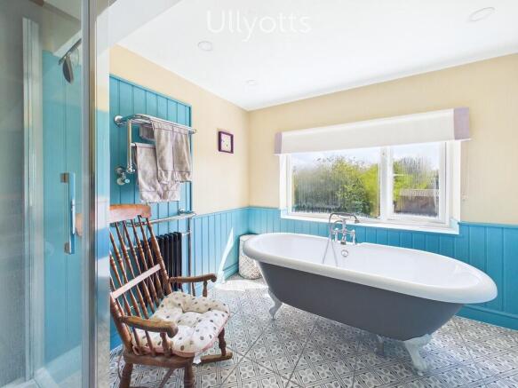 3 bed Semi-Detached for sale Image 12