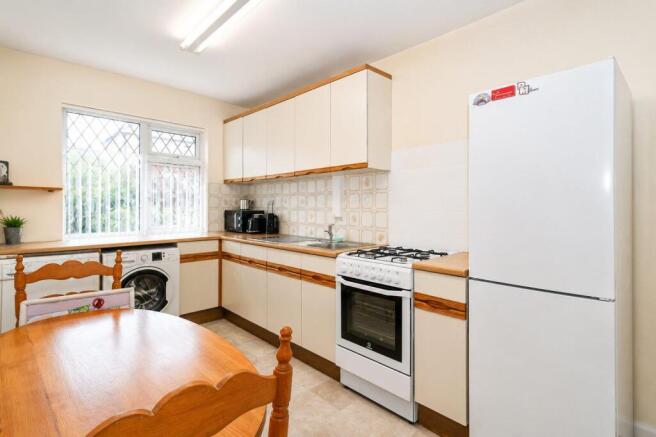 3 bed Semi-Detached for sale Image 4
