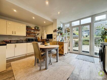 Manor Road, Darwen, BB3