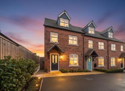 Barrowfield Drive, Stamford, PE9