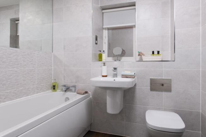 4 bed Detached for sale Image 10