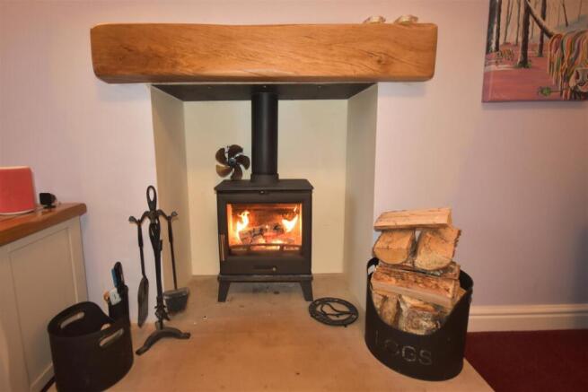 4 bed Detached to rent Image 9