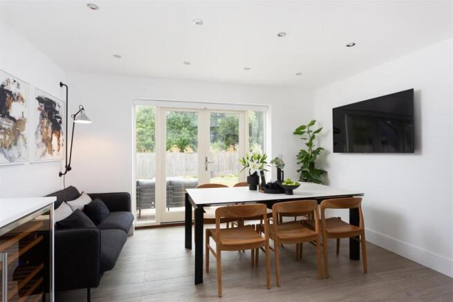 4 bed Detached for sale Image 8