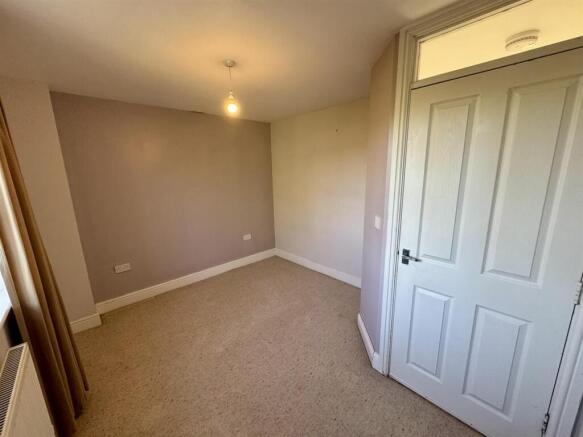 Bedroom 2 (2/2)