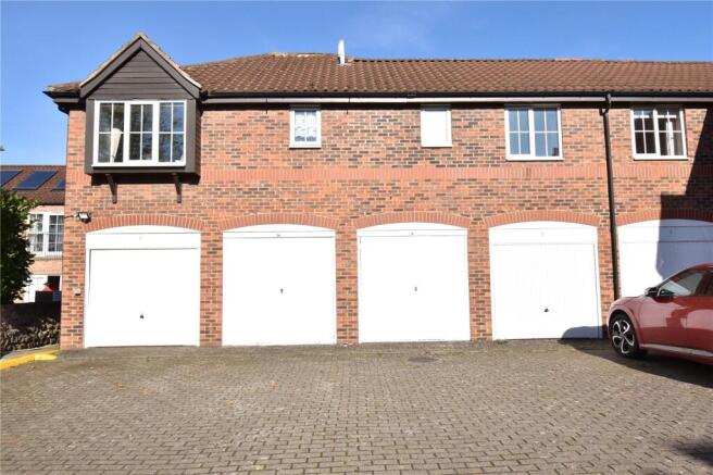 2 bed Retirement Property for sale Image 11