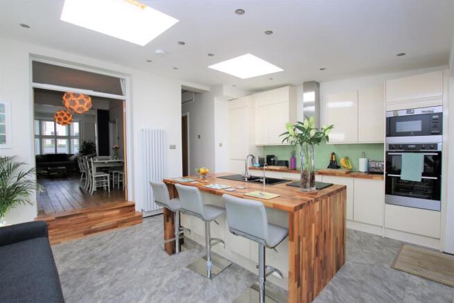 Kitchen / Breakfast