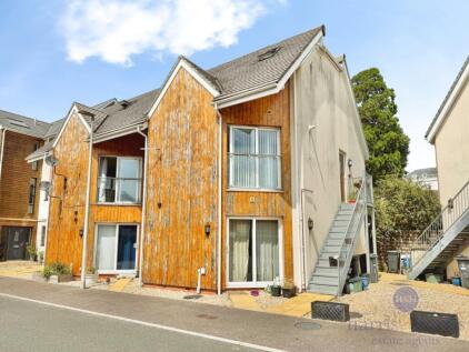 Mitchell Gardens, Axminster