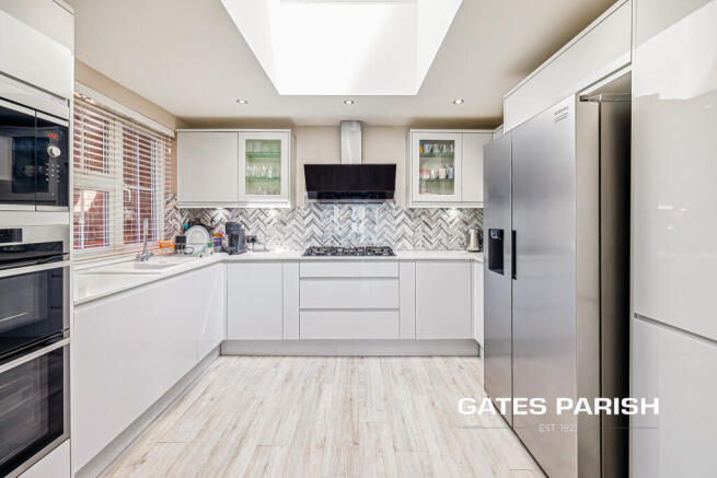 Mallinson Close, Hornchurch, RM12 photo 4