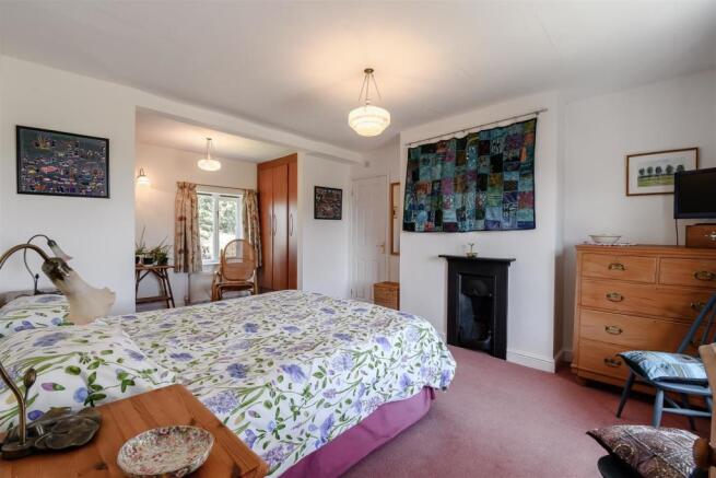 8460459-interior37.jpg
