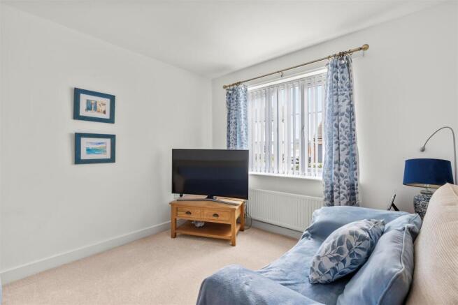 4 bed Detached for sale Image 10