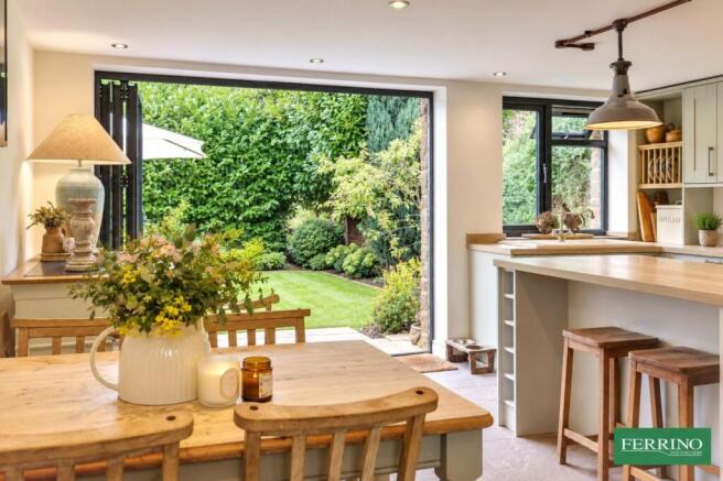 Kitchen/Dining Room
