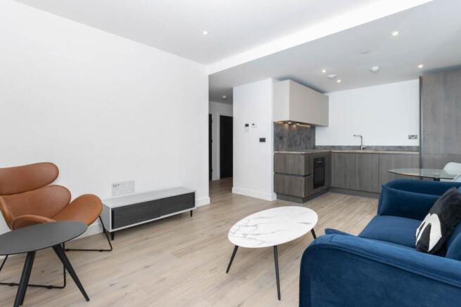 Lounge/Dining Area