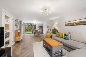 41, Brackley, Weybridge KT13 0BL