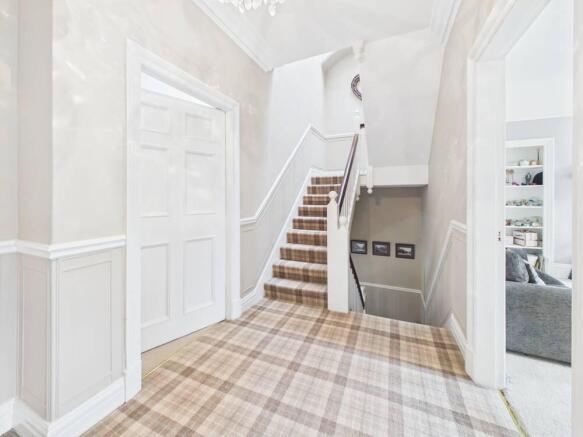 7 bed Semi-Detached for sale Image 9