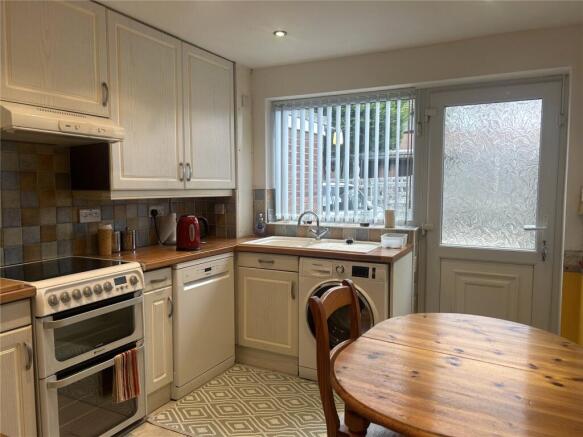 3 bed Semi-Detached for sale Image 7