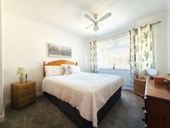 2 bed Semi-Detached Bungalow for sale Image 7