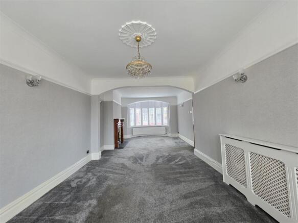 Malvern Drive, Ilford photo 4