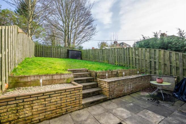 3 bed Semi-Detached to rent Image 6