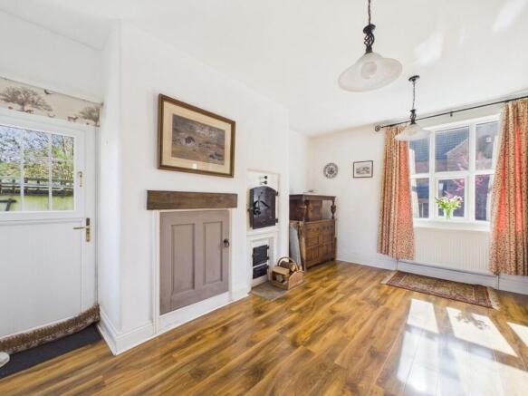 3 bed Semi-Detached for sale Image 9