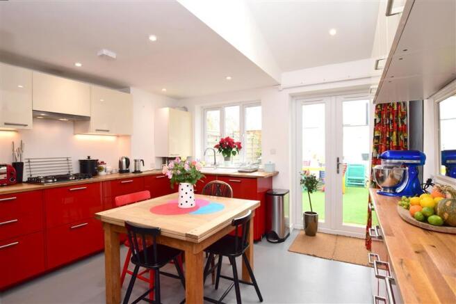 Kitchen /Breakfast Area