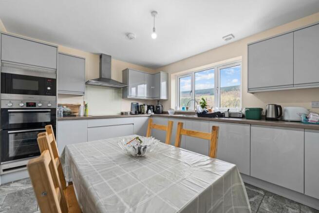 Clarence Street Mountain Ash CF45 3BD photo 3