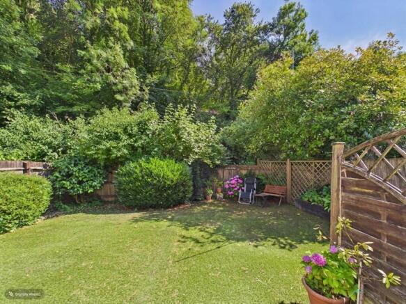 EWEMOVE TIVERTON - WOODLAND CLOSE