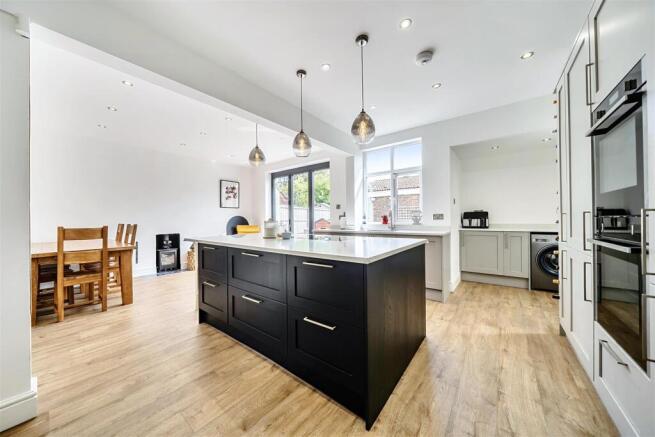 Kitchen / Dining Room