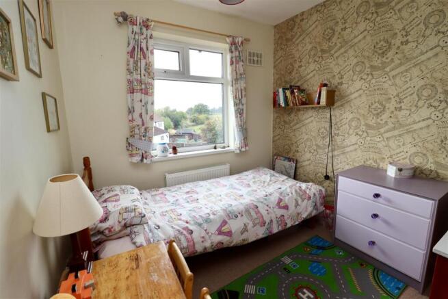 3 bed Semi-Detached for sale Image 8