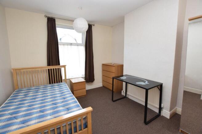 3 bed House to rent Image 8