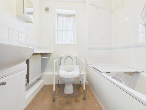 1 bed Flat for sale Image 7