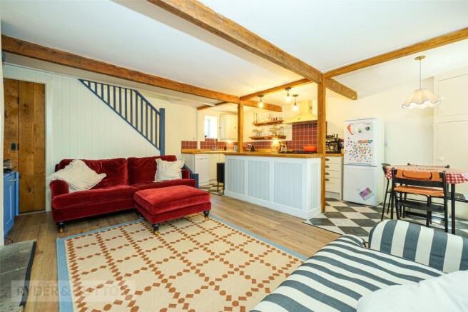3 bed Terraced for sale Image 8
