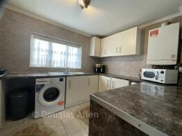25, Dewsgreen, Basildon SS16 4NS