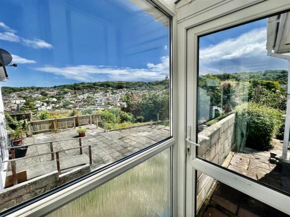 20 Cotmore Close - 13.jpg