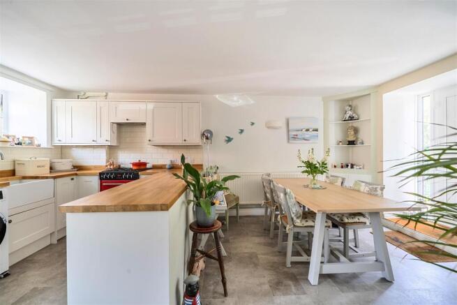 Kitchen / Dining Room