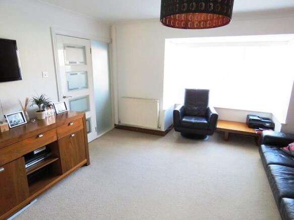 lounge 1.JPG