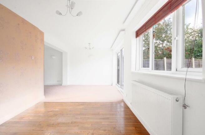 Living Area 3.jpg