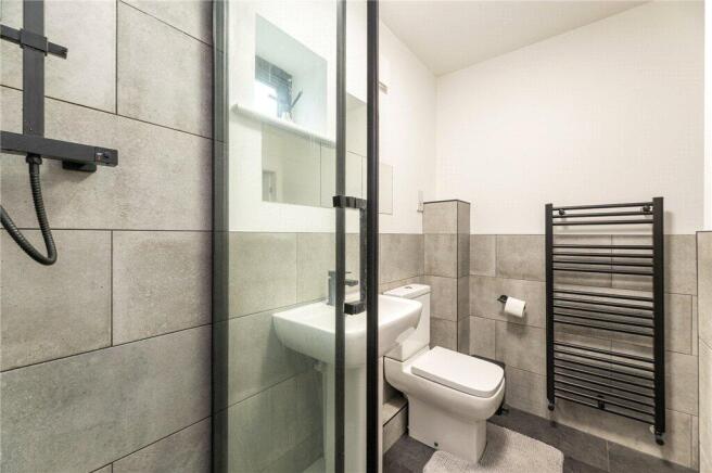 2 bed Apartment for sale Image 11