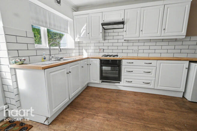 3 bed Semi-Detached for sale Image 7